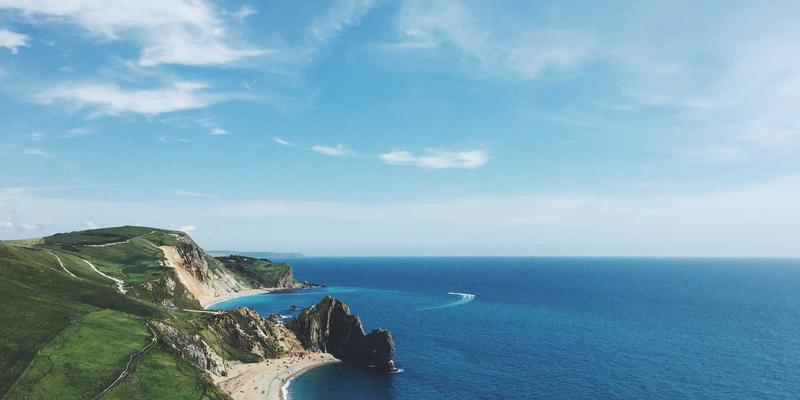 北京跃层装修楼梯设计新思路：金格装饰解析安全与艺术的完美平衡